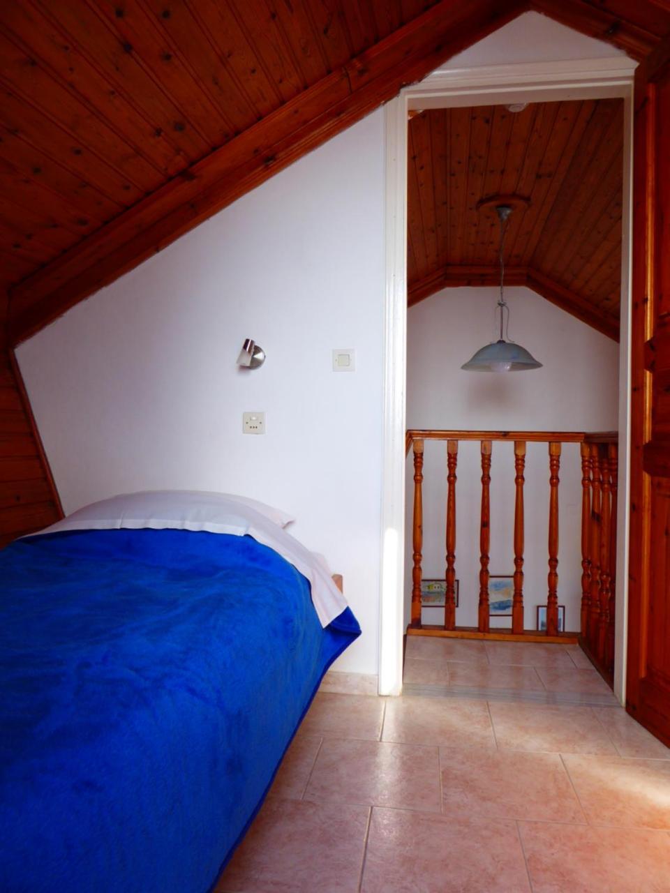 Villa Yorgos Chalki Town Екстер'єр фото