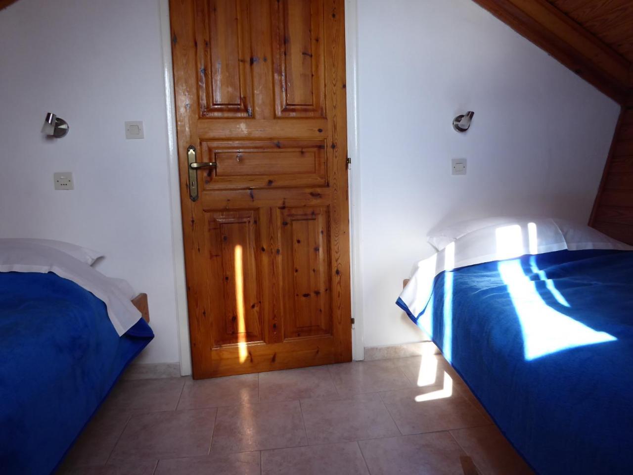 Villa Yorgos Chalki Town Екстер'єр фото
